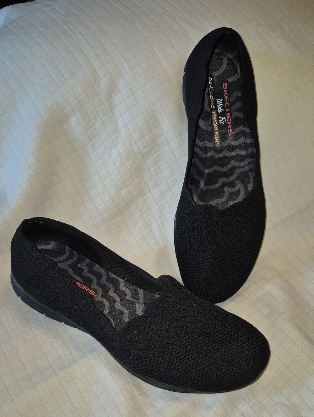Skechers Women's 10W Black Fabric Shoe - New
